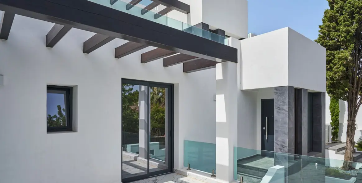 Venta de villa independiente en Sierra Blanca 13