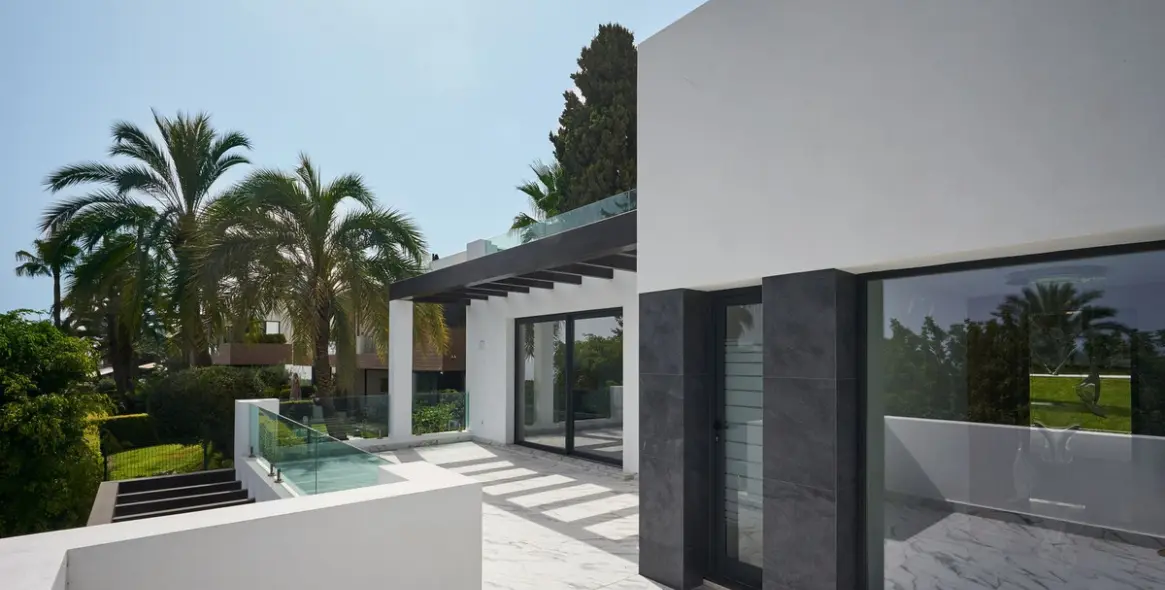 Venta de villa independiente en Sierra Blanca 15