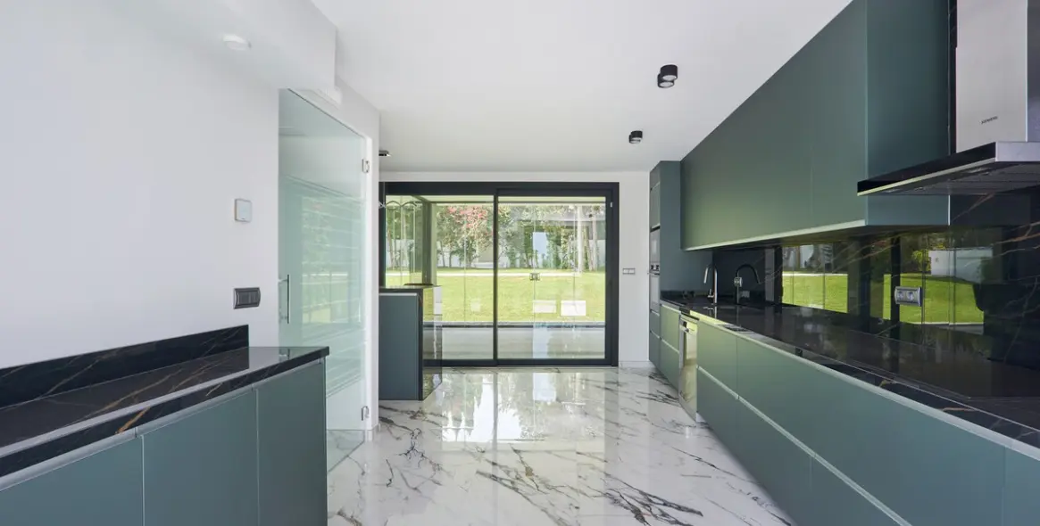 Venta de villa independiente en Sierra Blanca 22