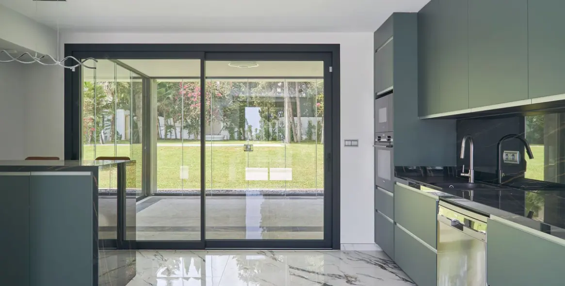 Venta de villa independiente en Sierra Blanca 23