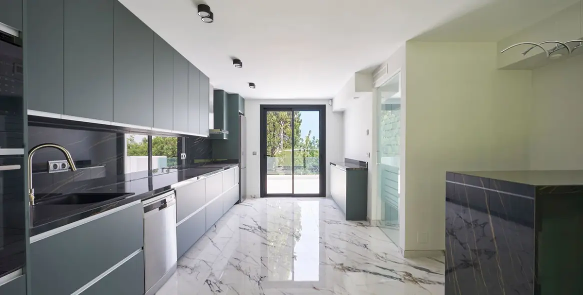 Venta de villa independiente en Sierra Blanca 25