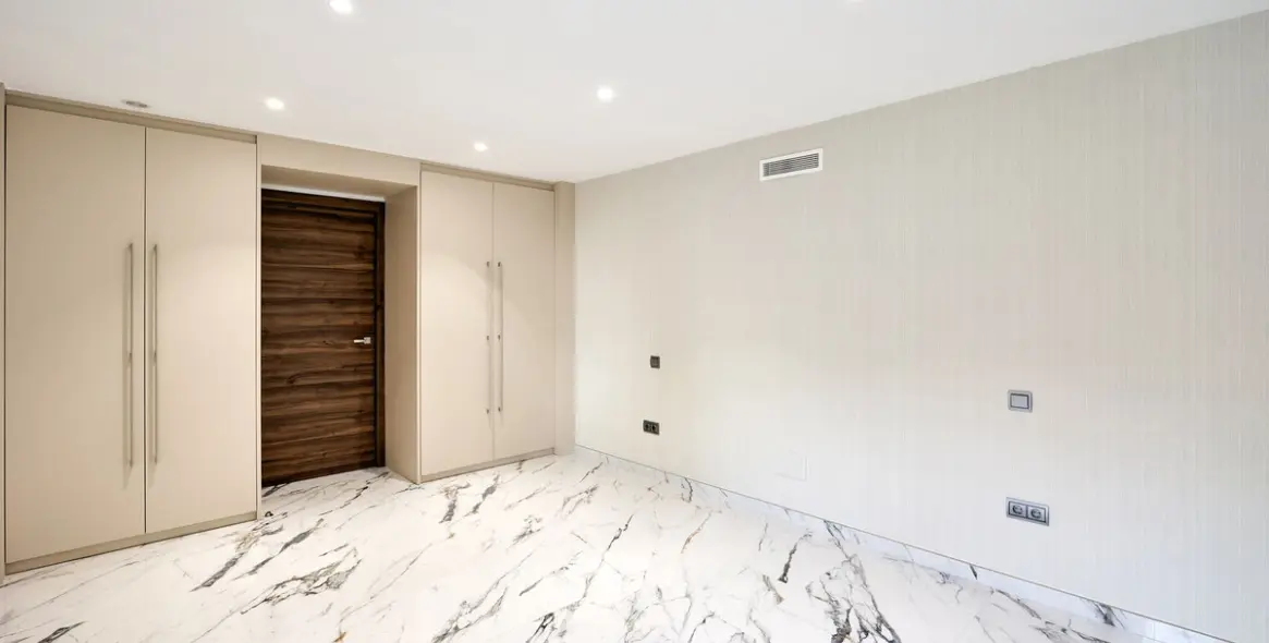 Venta de villa independiente en Sierra Blanca 69