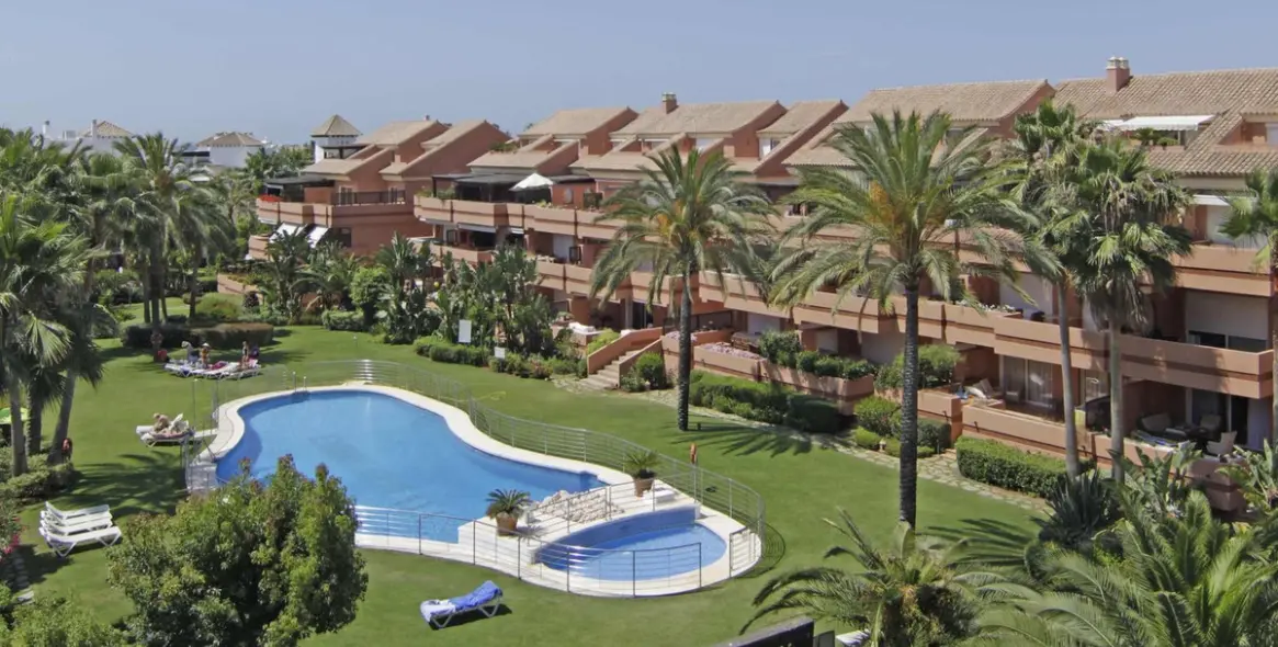 Долгосрочная аренда двухуровневого пентхауса в Puerto Banús 18
