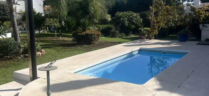 Venta de adosado en Calahonda 1