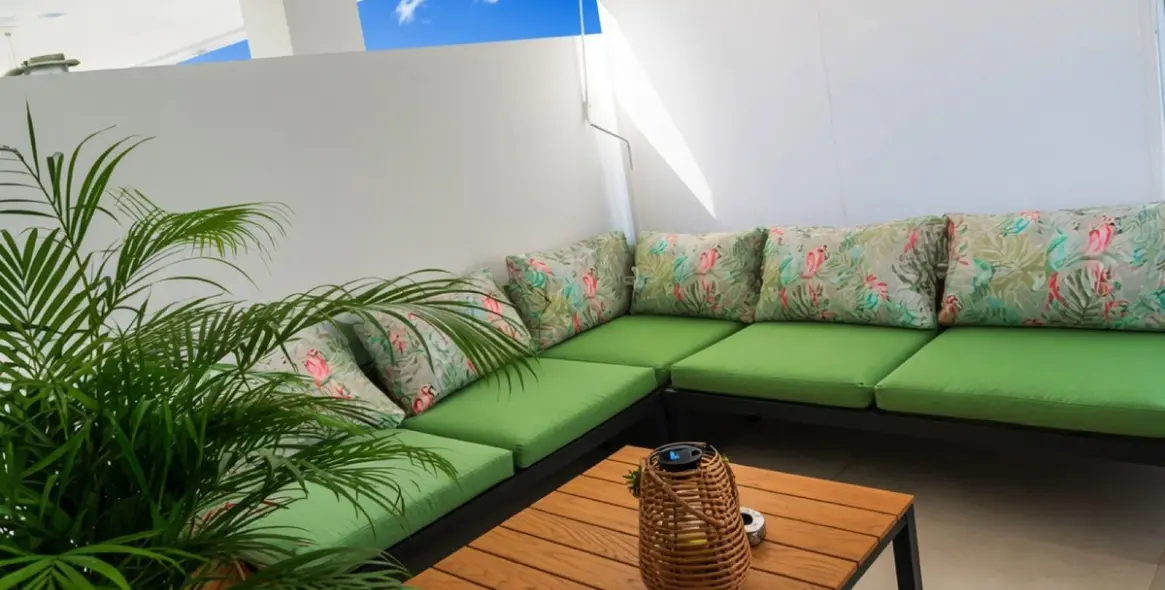 Venta de apartamento en planta media en San Pedro de Alcántara 5