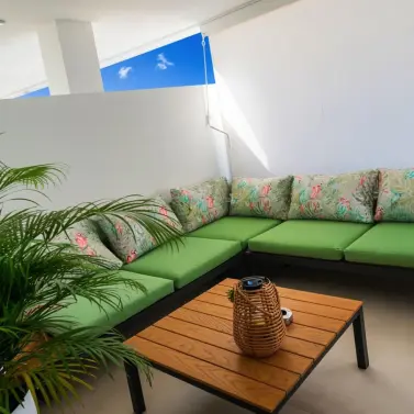 Venta de apartamento en planta media en San Pedro de Alcántara