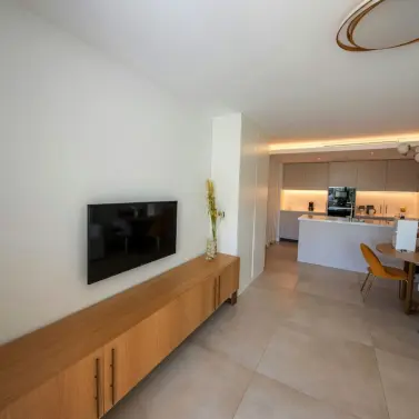 Venta de apartamento en planta media en San Pedro de Alcántara