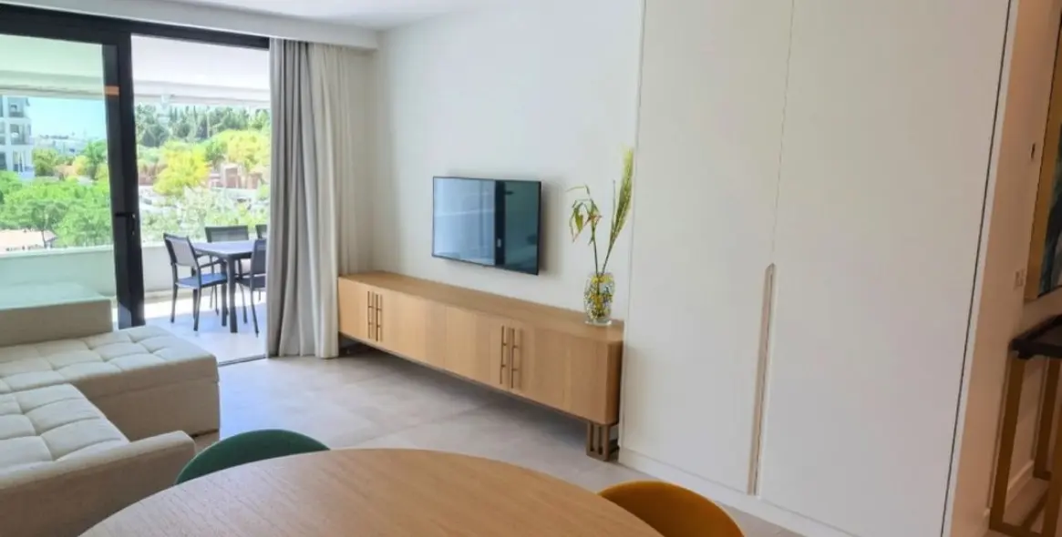 Venta de apartamento en planta media en San Pedro de Alcántara 8