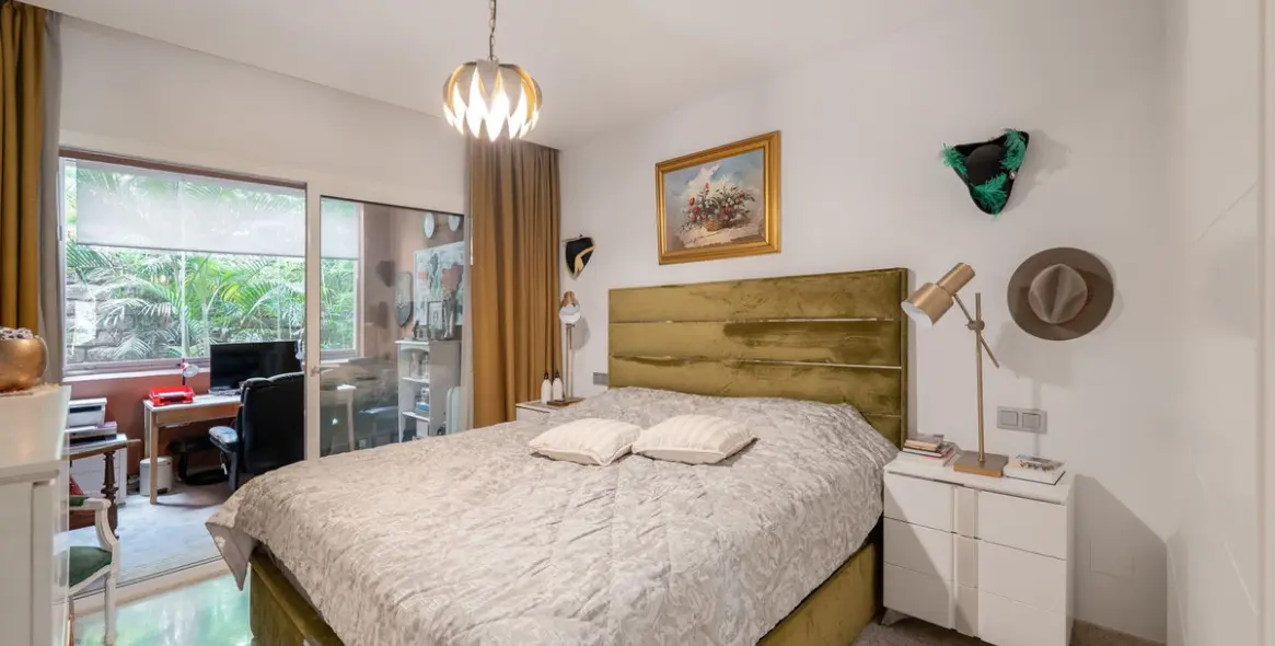 Venta de apartamento en planta baja en Nueva Andalucía 5