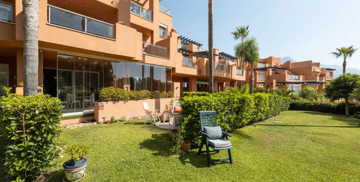 Venta de apartamento en planta baja en Nueva Andalucía 18