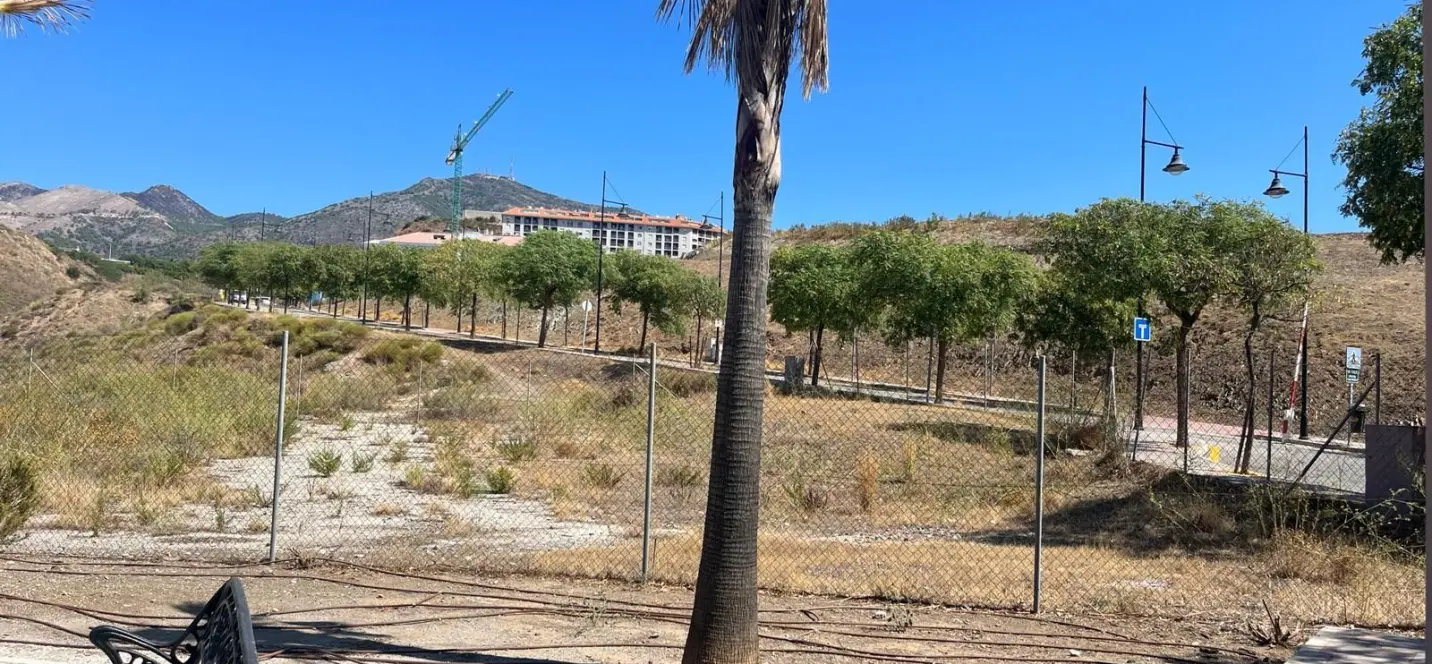 Sale of residential plot in Fuengirola 0