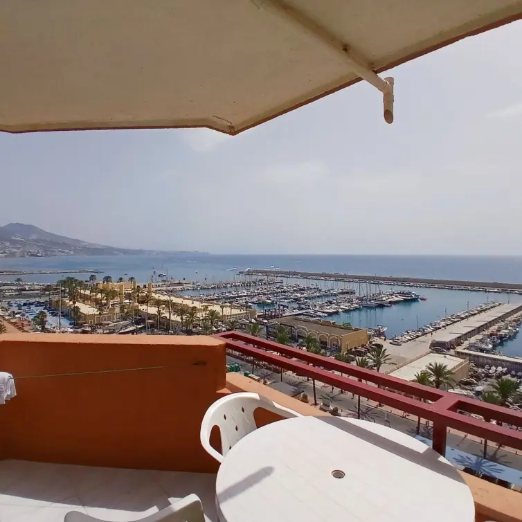Venta de apartamento en planta media en Fuengirola