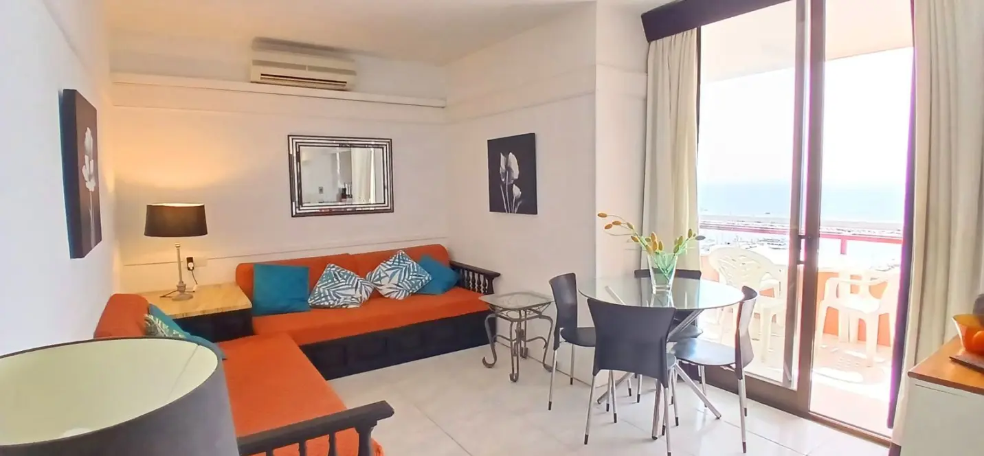 Venta de apartamento en planta media en Fuengirola 4