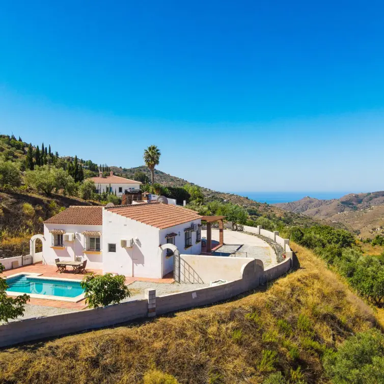Sale of finca - cortijo in Cómpeta