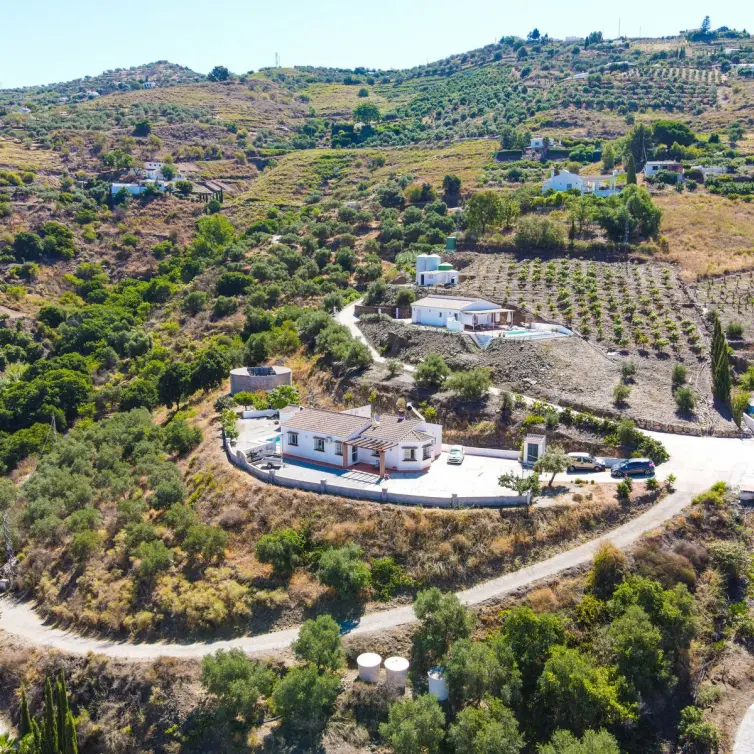 Sale of finca - cortijo in Cómpeta