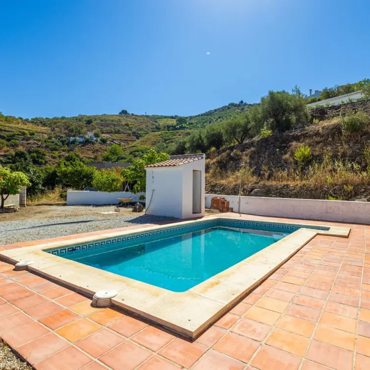 Sale of finca - cortijo in Cómpeta