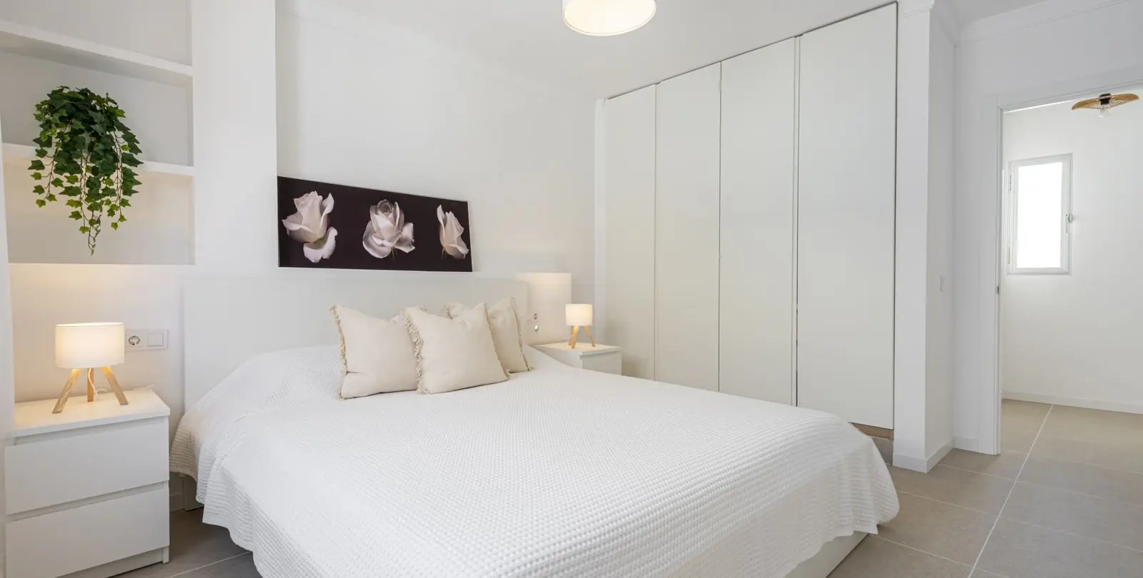 Sale of middle floor apartment in Estepona 11
