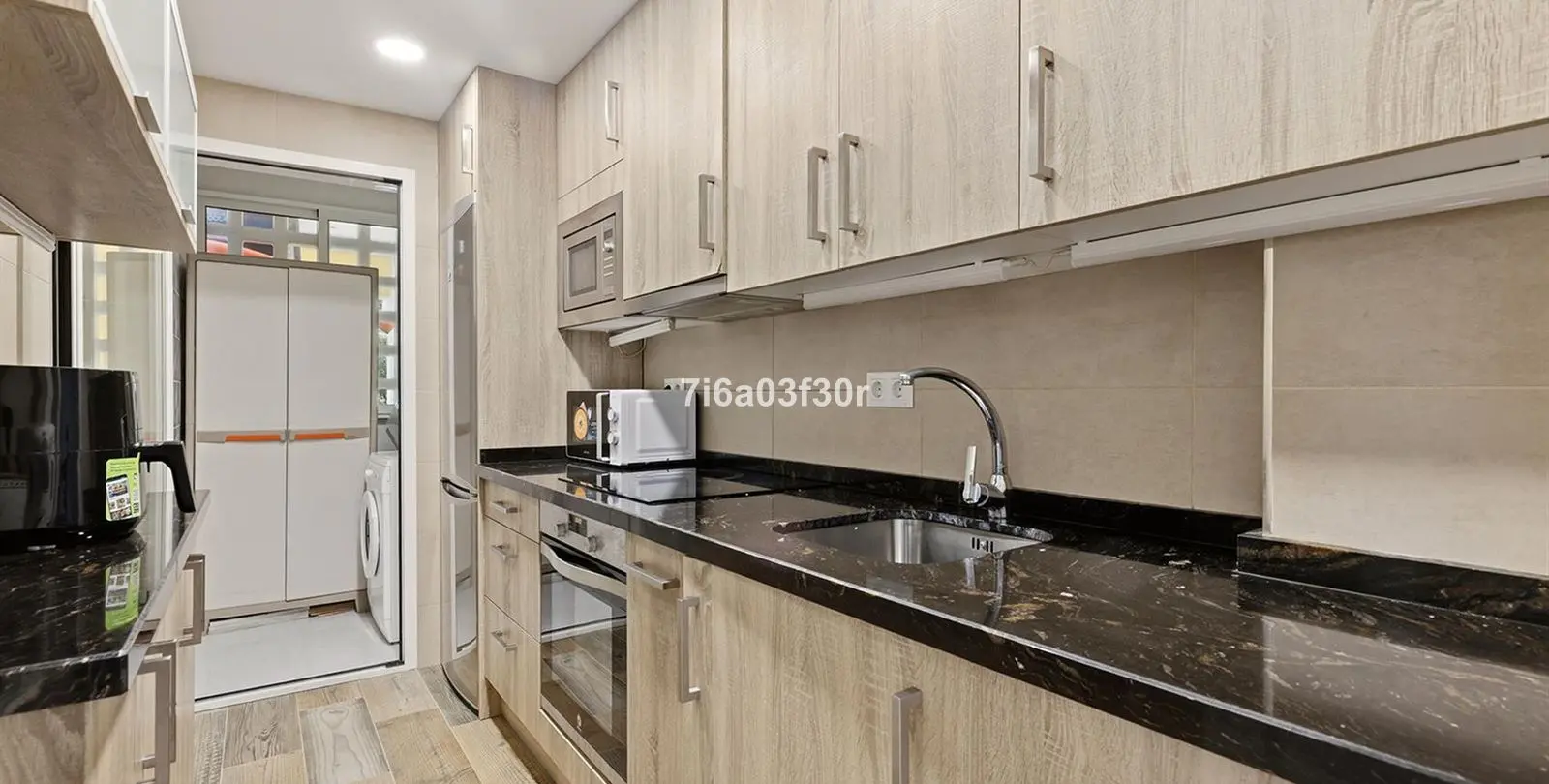 Sale of middle floor apartment in Puerto Banús 15