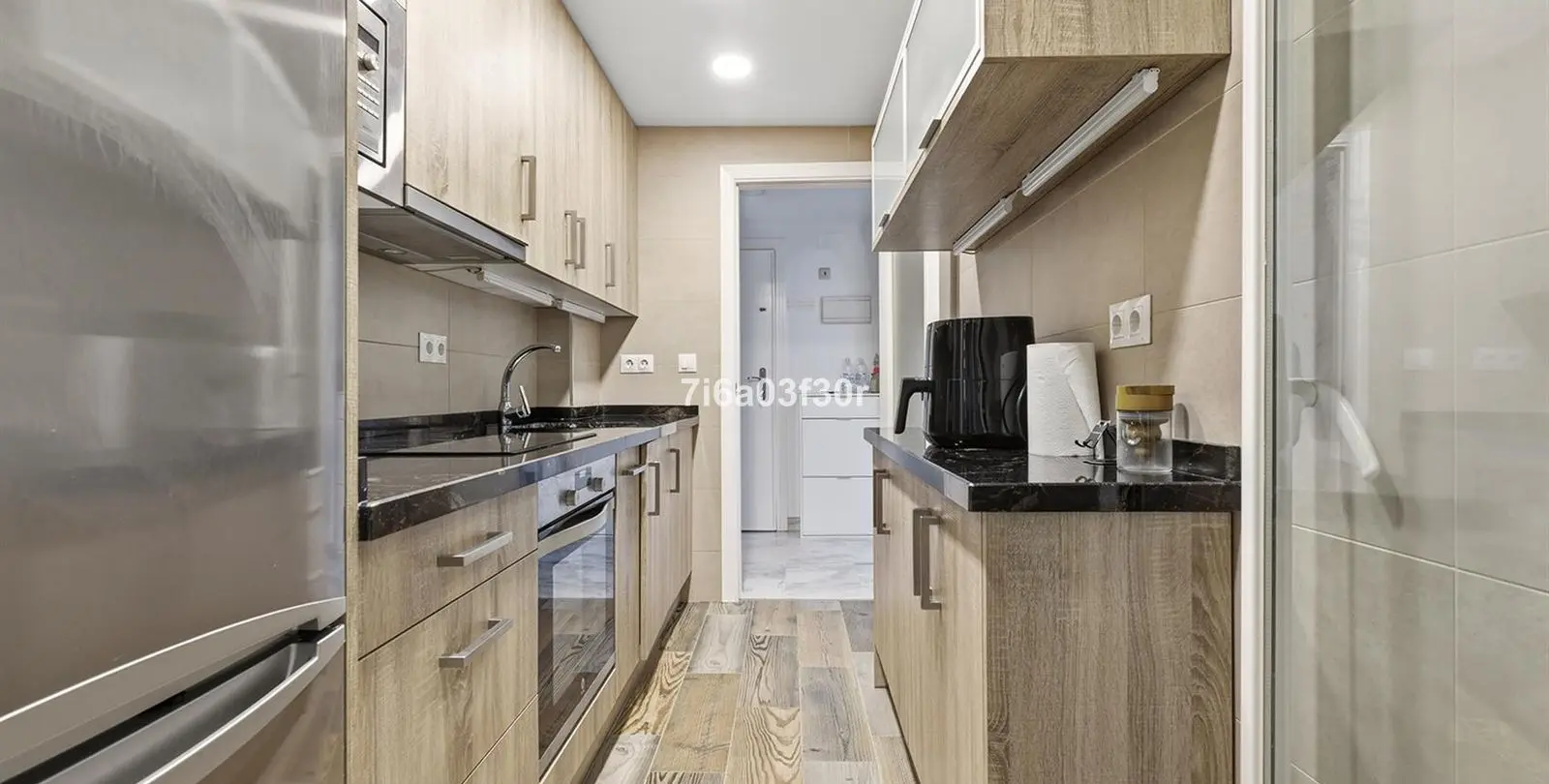 Sale of middle floor apartment in Puerto Banús 16