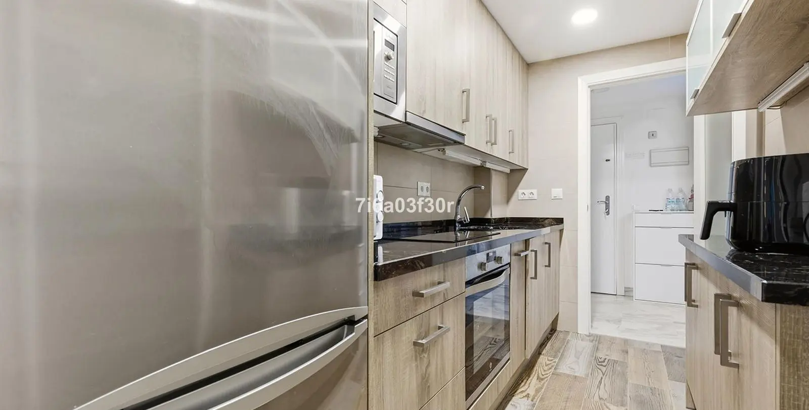 Sale of middle floor apartment in Puerto Banús 17