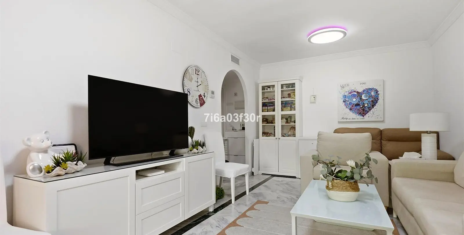 Sale of middle floor apartment in Puerto Banús 19
