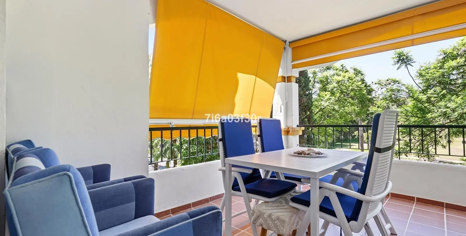 Sale of middle floor apartment in Puerto Banús 20