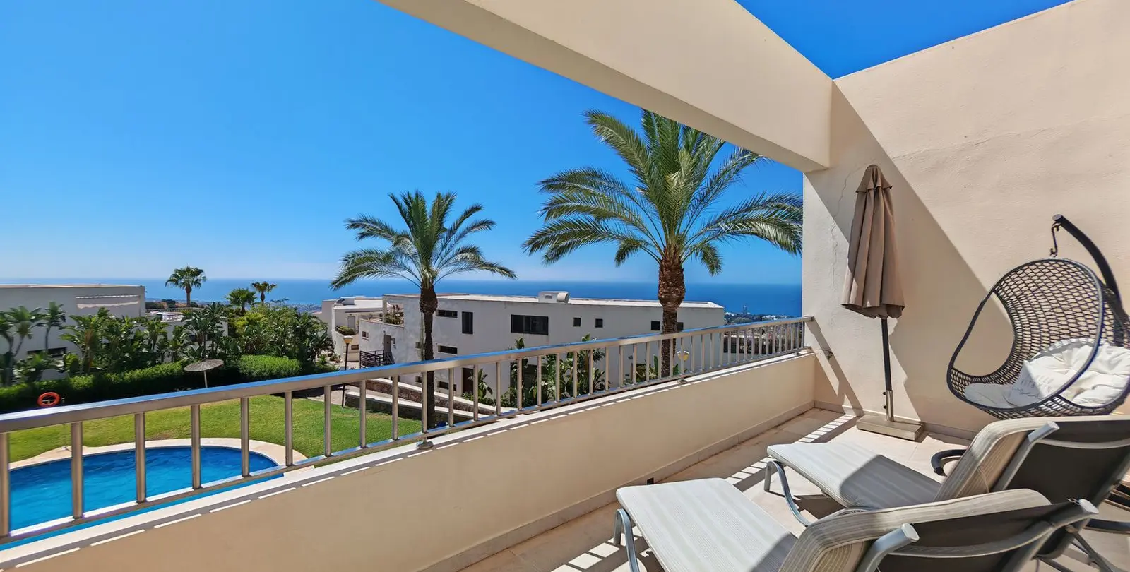 Продажа апартаментов на среднем этаже в Altos de los Monteros 1