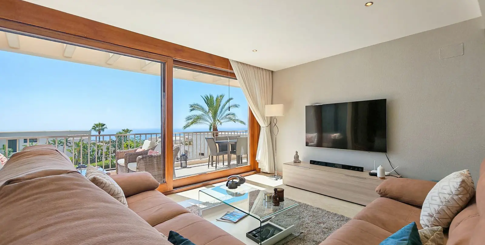 Продажа апартаментов на среднем этаже в Altos de los Monteros 2
