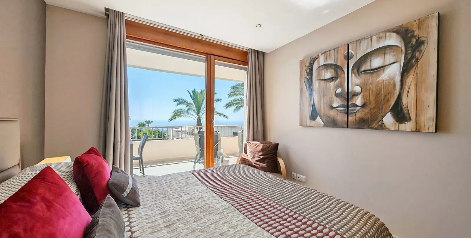 Продажа апартаментов на среднем этаже в Altos de los Monteros 15