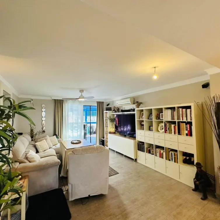 Продажа апартаментов на среднем этаже в Fuengirola
