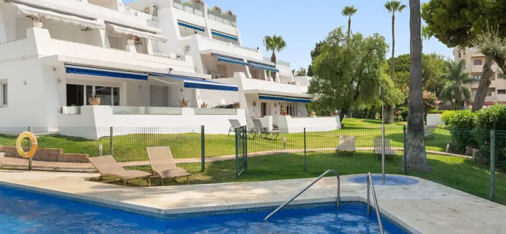 Sale of ground floor apartment in Nueva Andalucía 0
