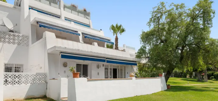 Sale of ground floor apartment in Nueva Andalucía 1