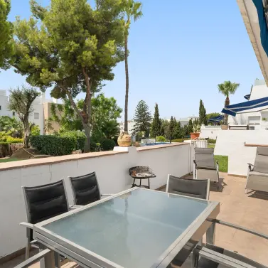 Sale of ground floor apartment in Nueva Andalucía