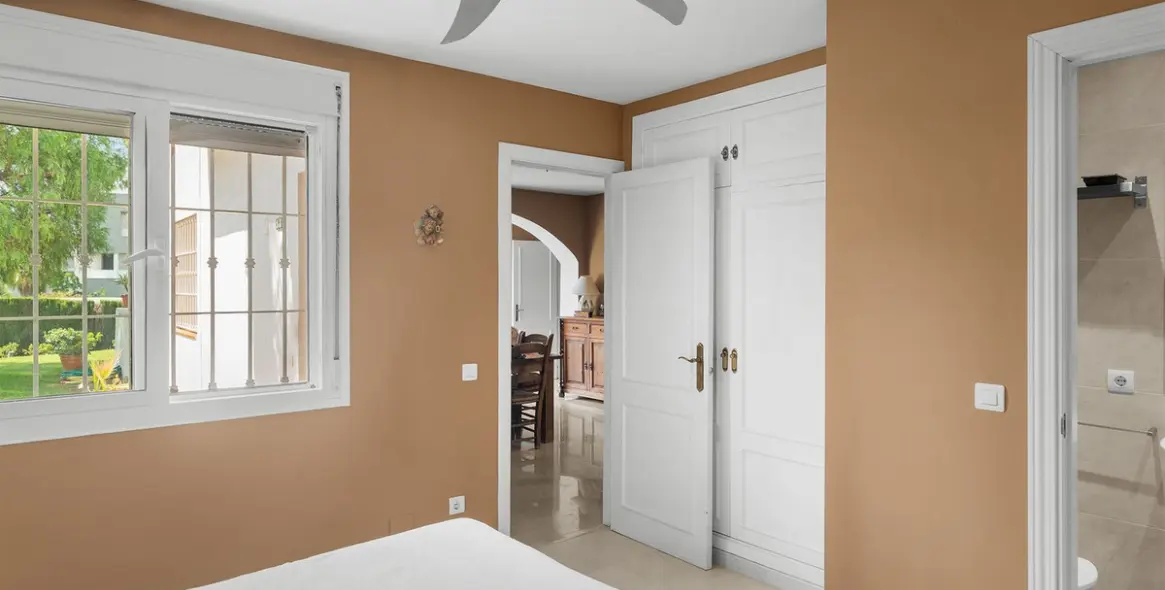 Sale of ground floor apartment in Nueva Andalucía 17