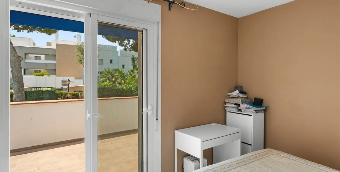 Sale of ground floor apartment in Nueva Andalucía 20