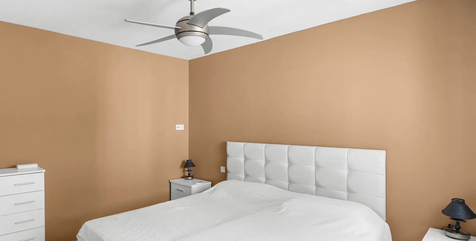 Sale of ground floor apartment in Nueva Andalucía 16