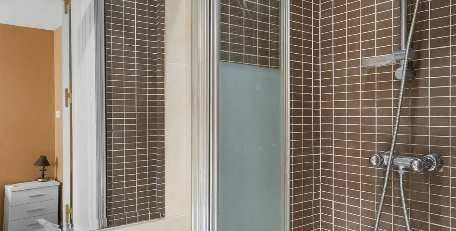 Sale of ground floor apartment in Nueva Andalucía 18