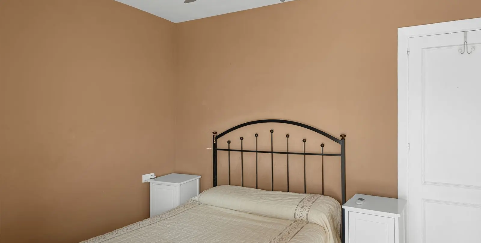 Sale of ground floor apartment in Nueva Andalucía 19