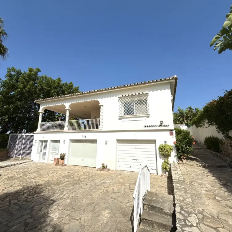Продажа дома на две семьи в San Pedro de Alcántara