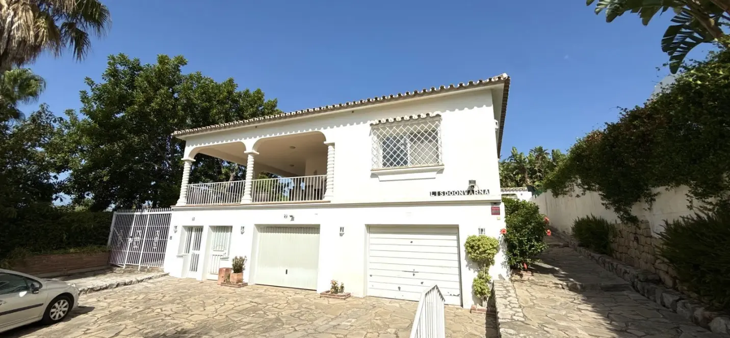 Продажа дома на две семьи в San Pedro de Alcántara 1