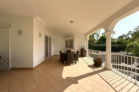 Image 4 thumb