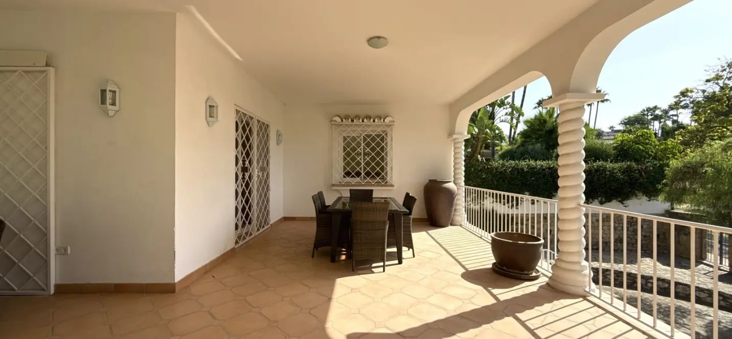 Продажа дома на две семьи в San Pedro de Alcántara 3