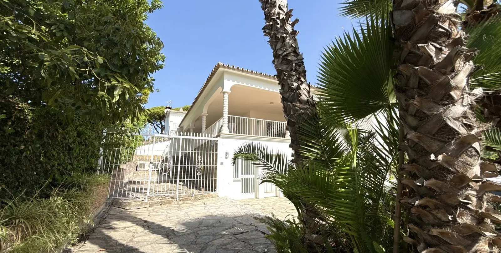 Продажа дома на две семьи в San Pedro de Alcántara 8