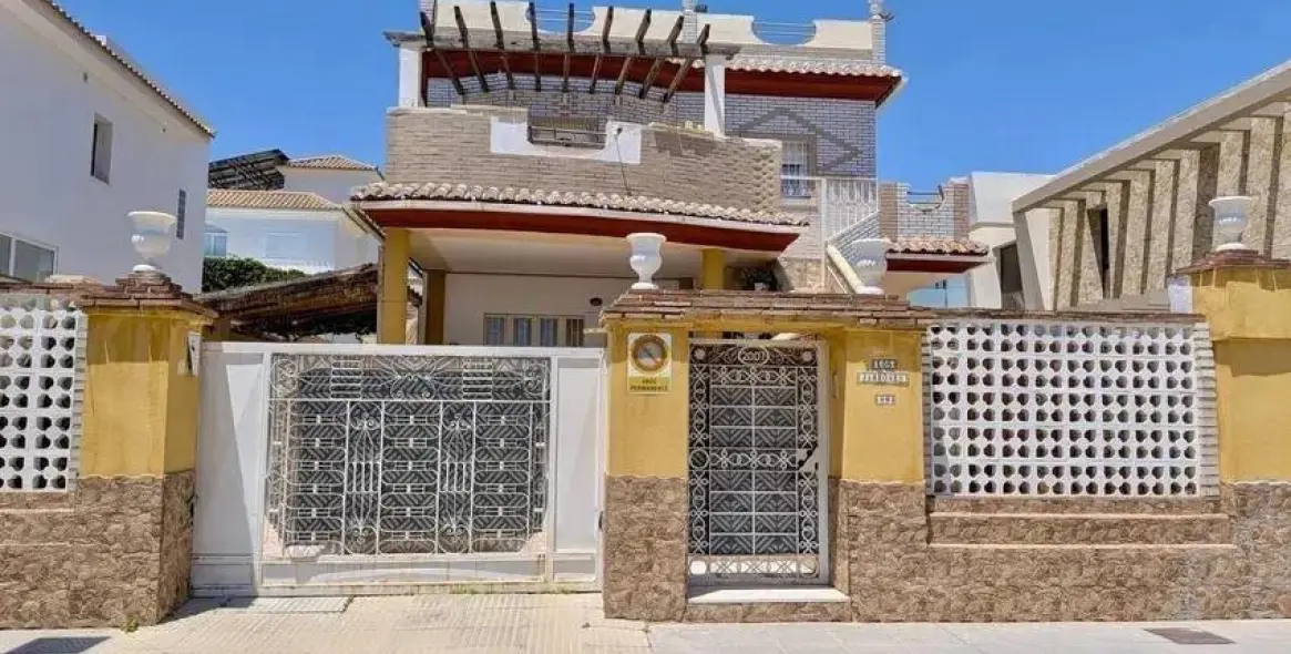 Venta de villa independiente en El Tomillar 1