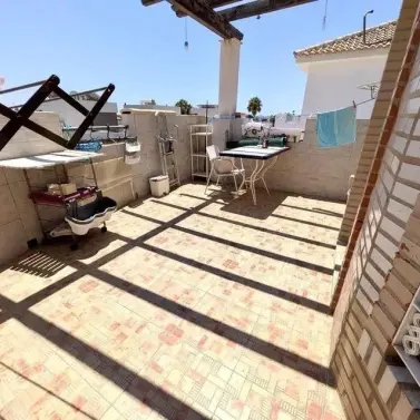 Venta de villa independiente en El Tomillar