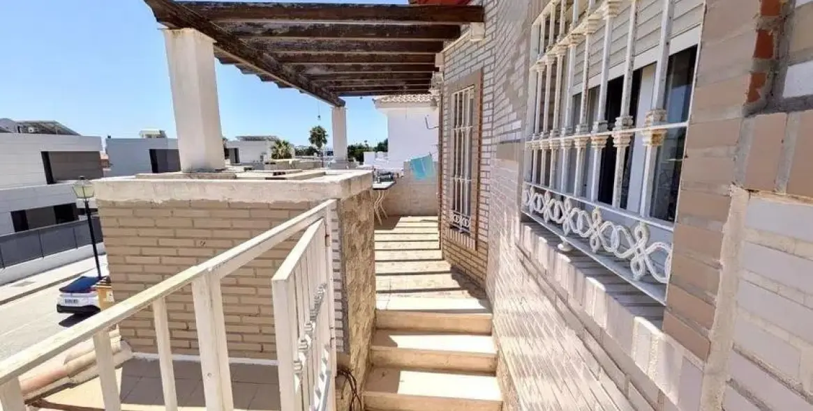 Venta de villa independiente en El Tomillar 6
