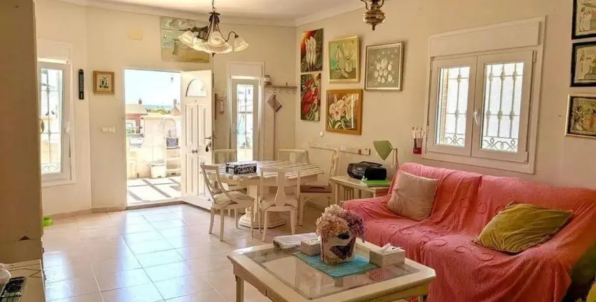 Venta de villa independiente en El Tomillar 8