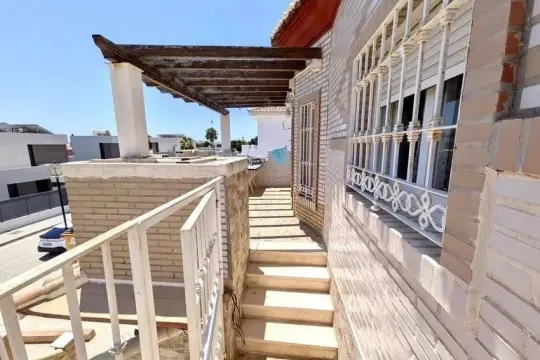 Image 6 thumb