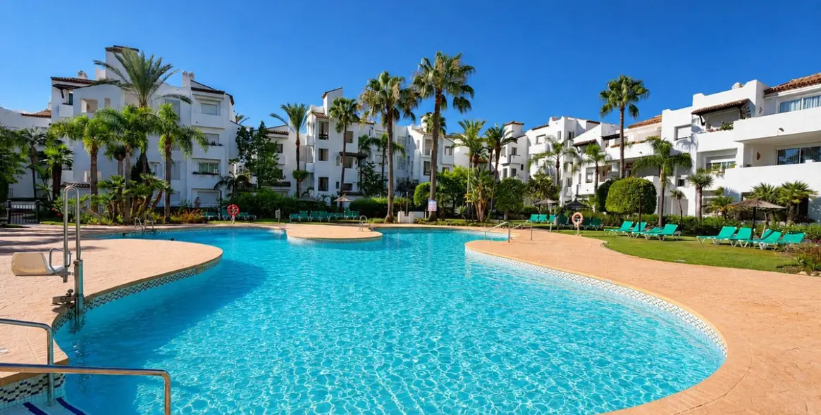 Venta de apartamento en planta baja en Costalita 2