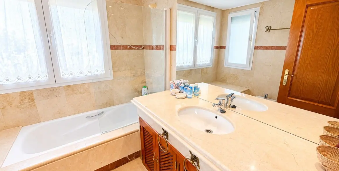 Venta de apartamento en planta baja en Costalita 18